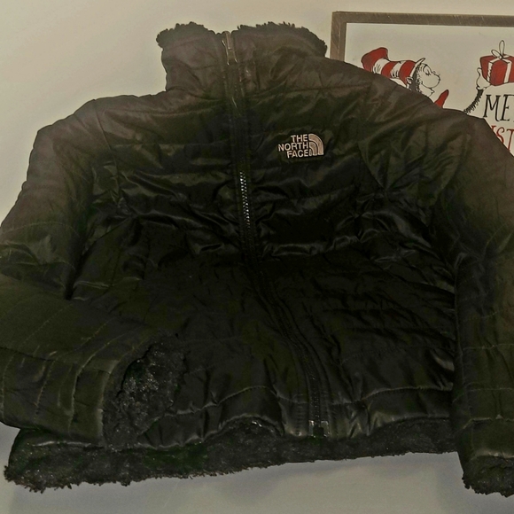 North Face Girls Black Reversible Mossbud Swirl. Size 10/12 black - Picture 2 of 3
